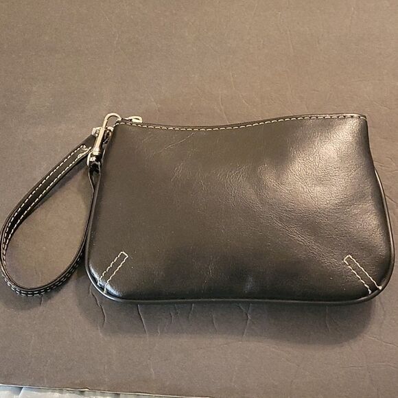 BLACK LEATHER WOMEN"S WHISTLE WALLET - Picture 7 of 14